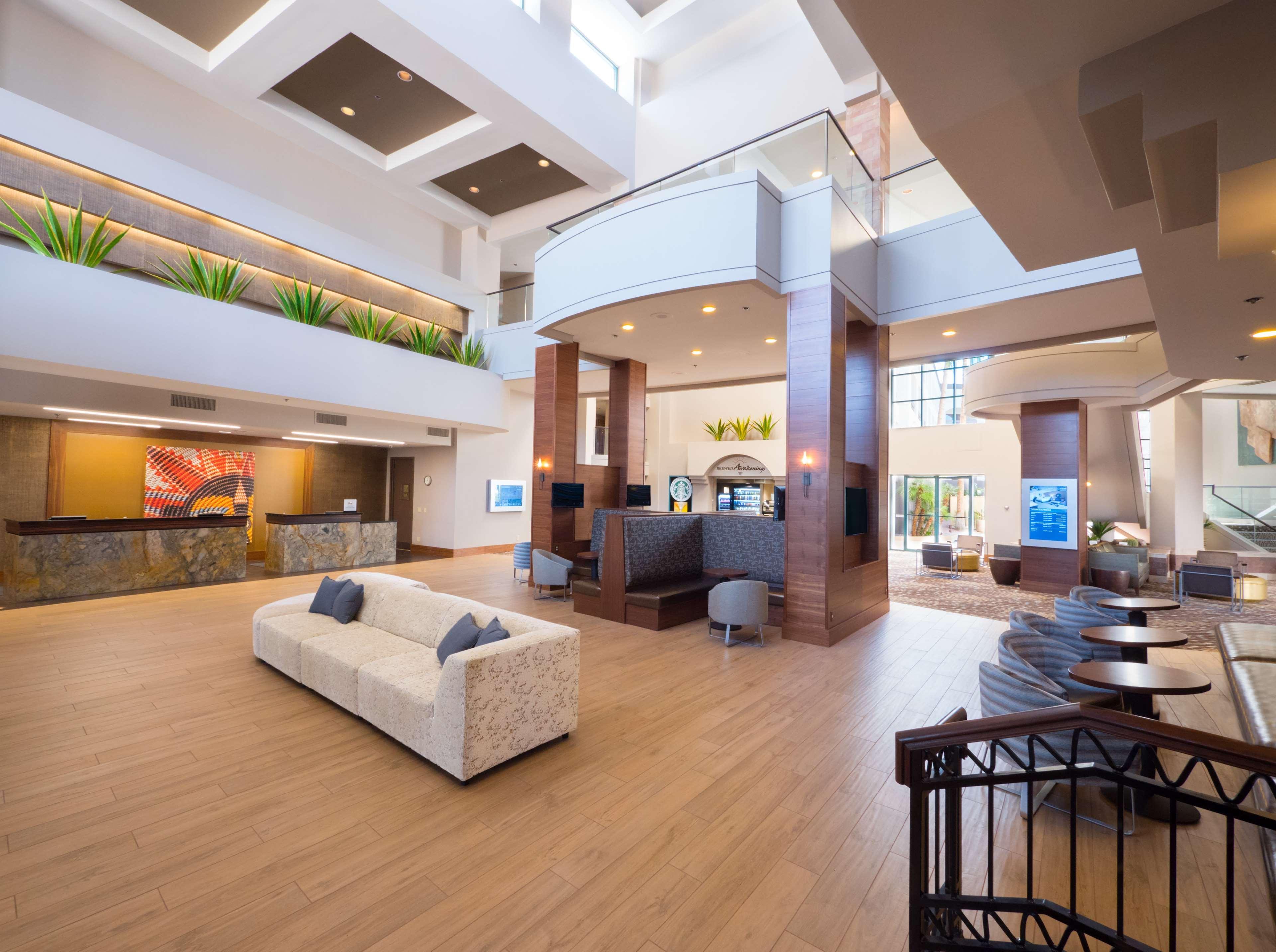 Hilton Phoenix Airport Екстериор снимка