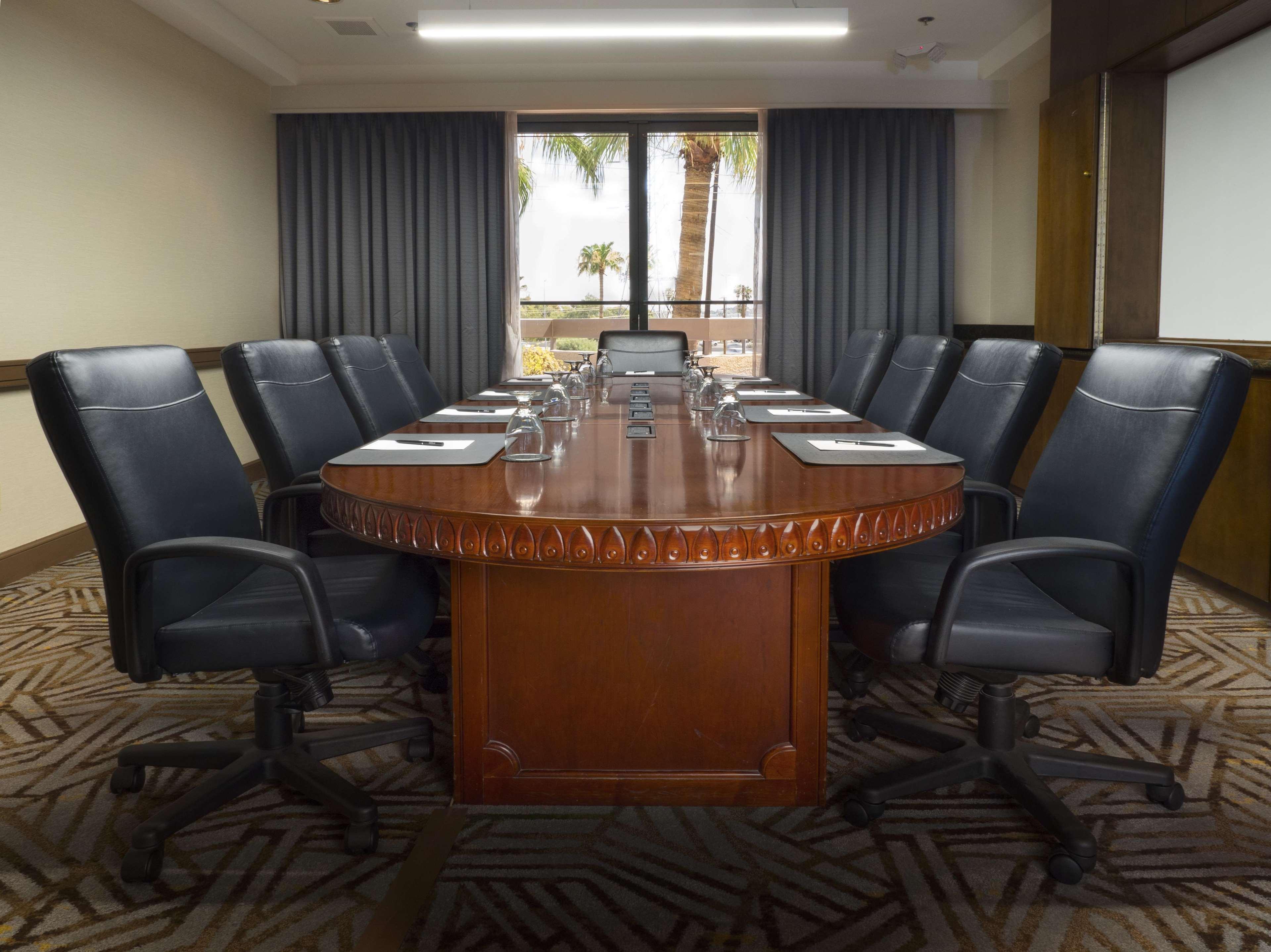 Hilton Phoenix Airport Екстериор снимка