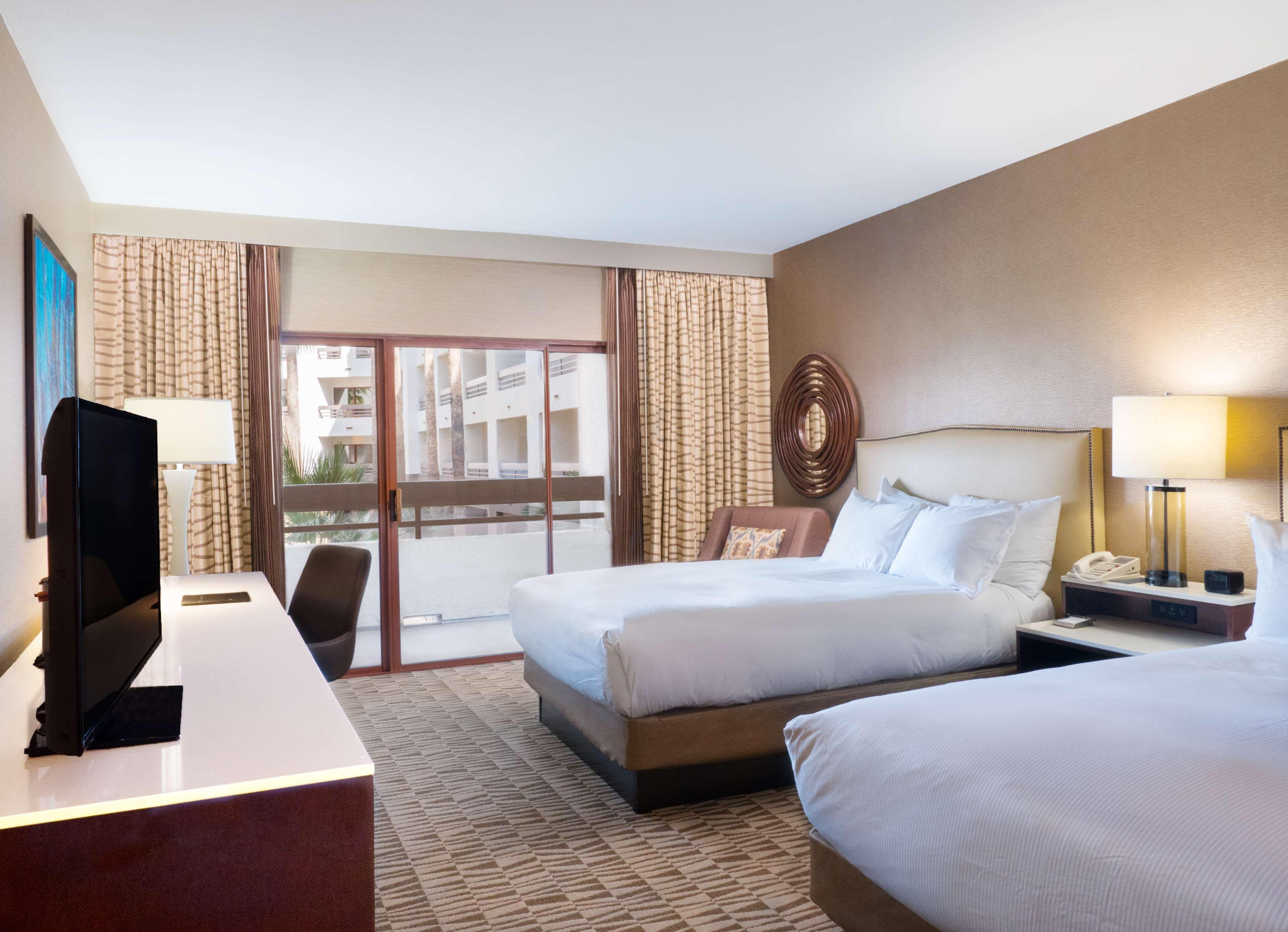 Hilton Phoenix Airport Екстериор снимка