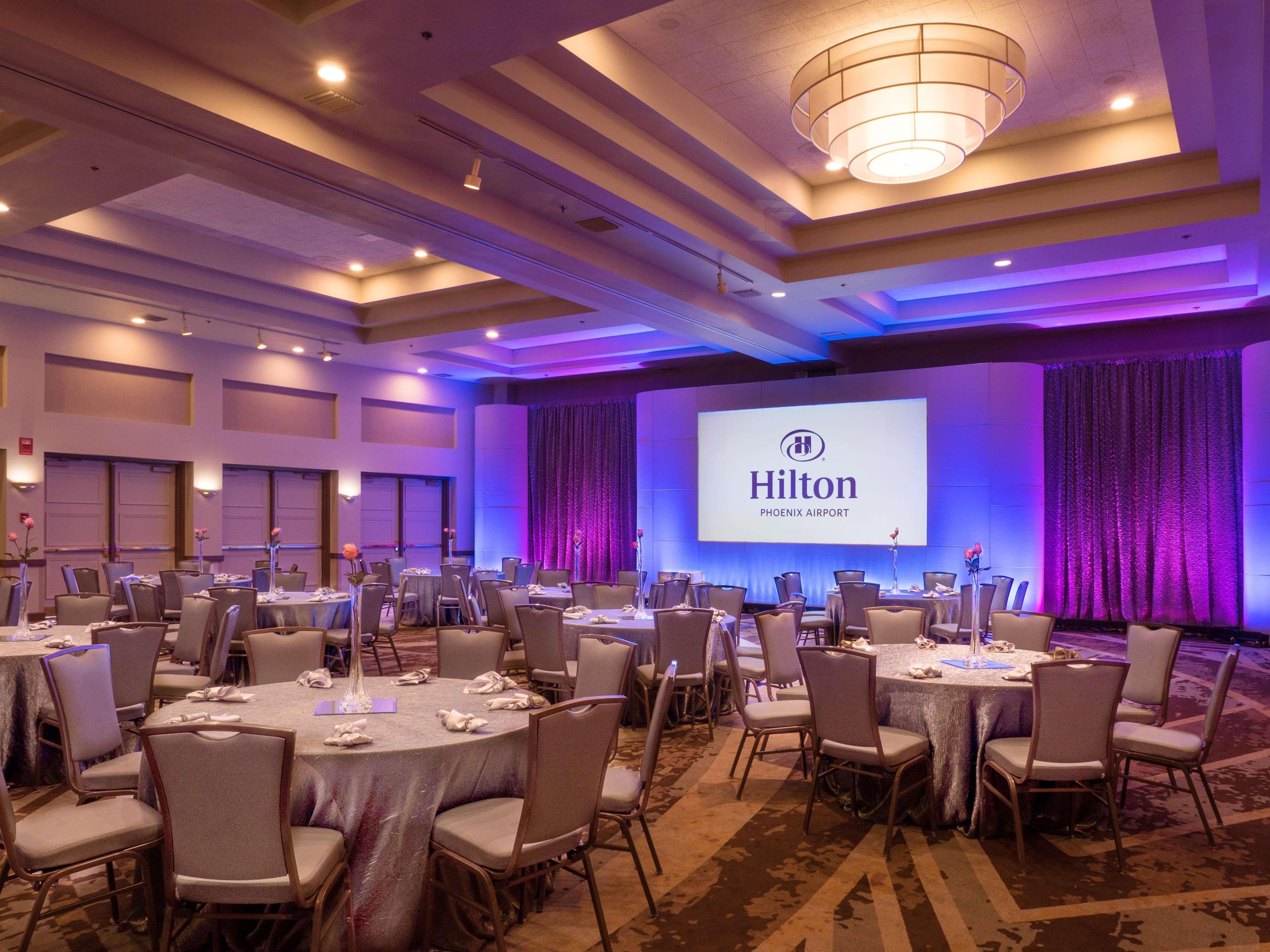 Hilton Phoenix Airport Екстериор снимка