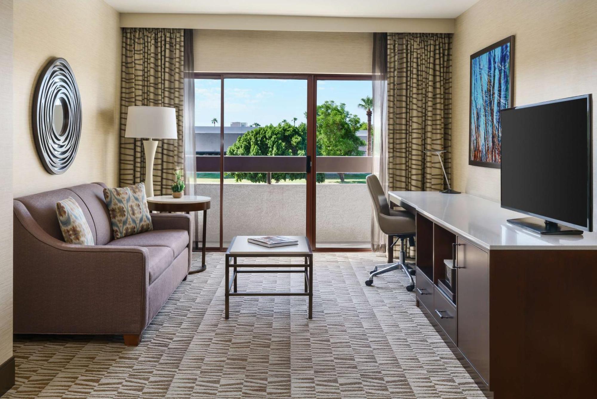 Hilton Phoenix Airport Екстериор снимка