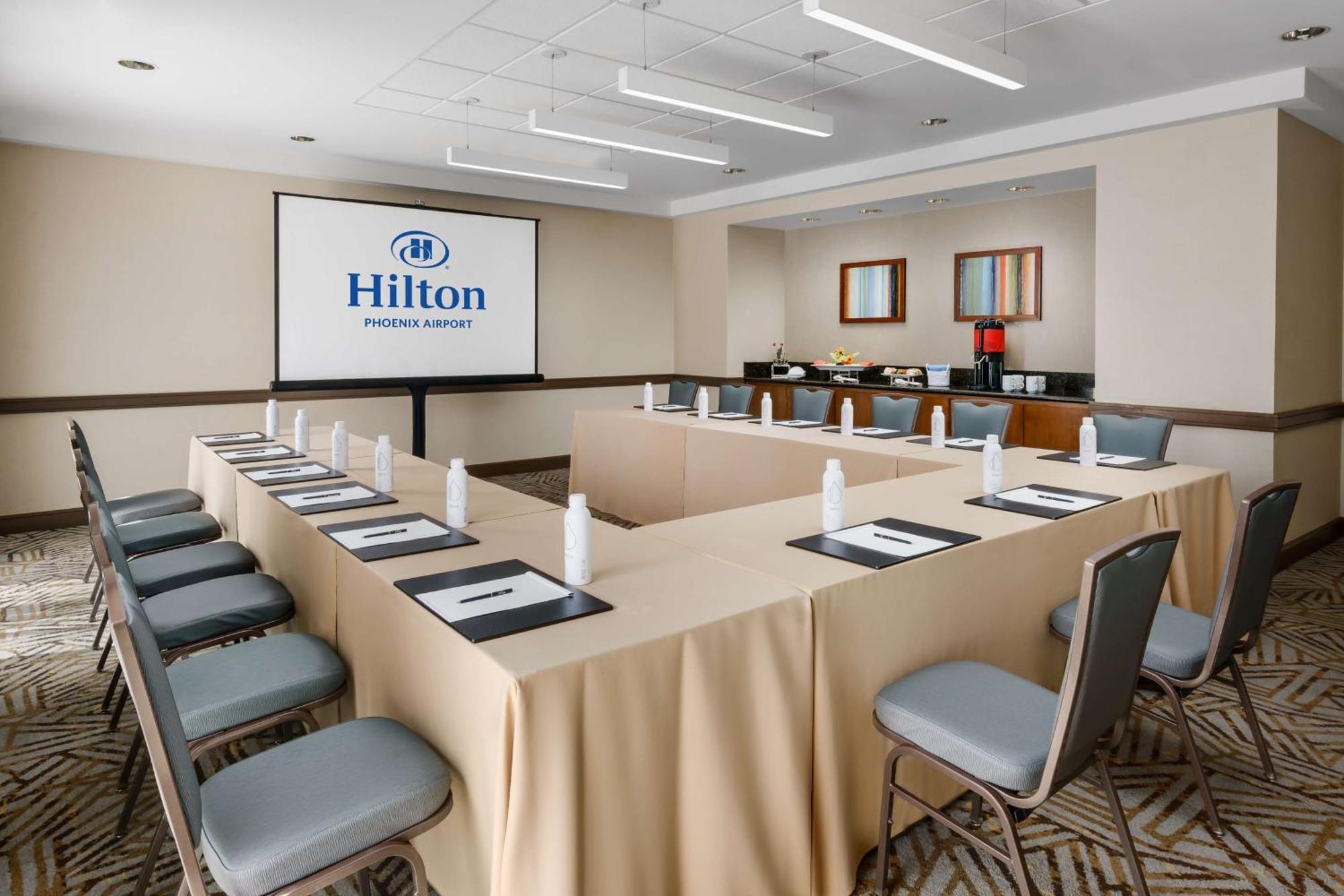 Hilton Phoenix Airport Екстериор снимка
