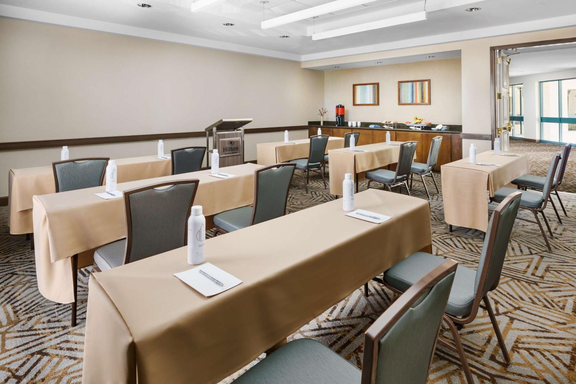 Hilton Phoenix Airport Екстериор снимка