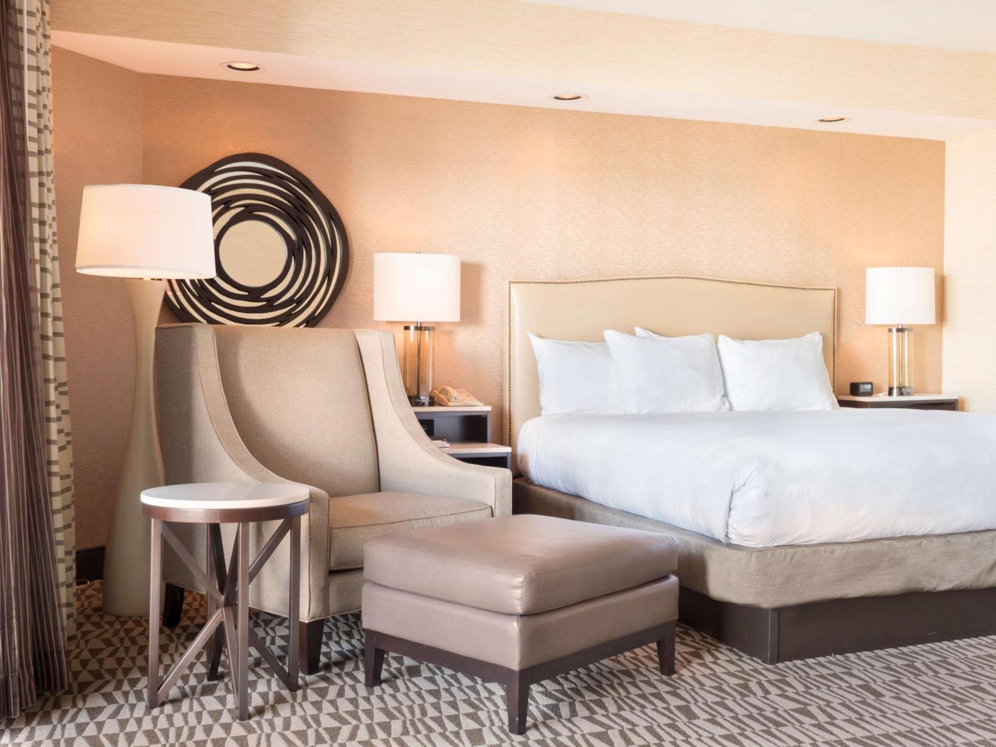 Hilton Phoenix Airport Екстериор снимка