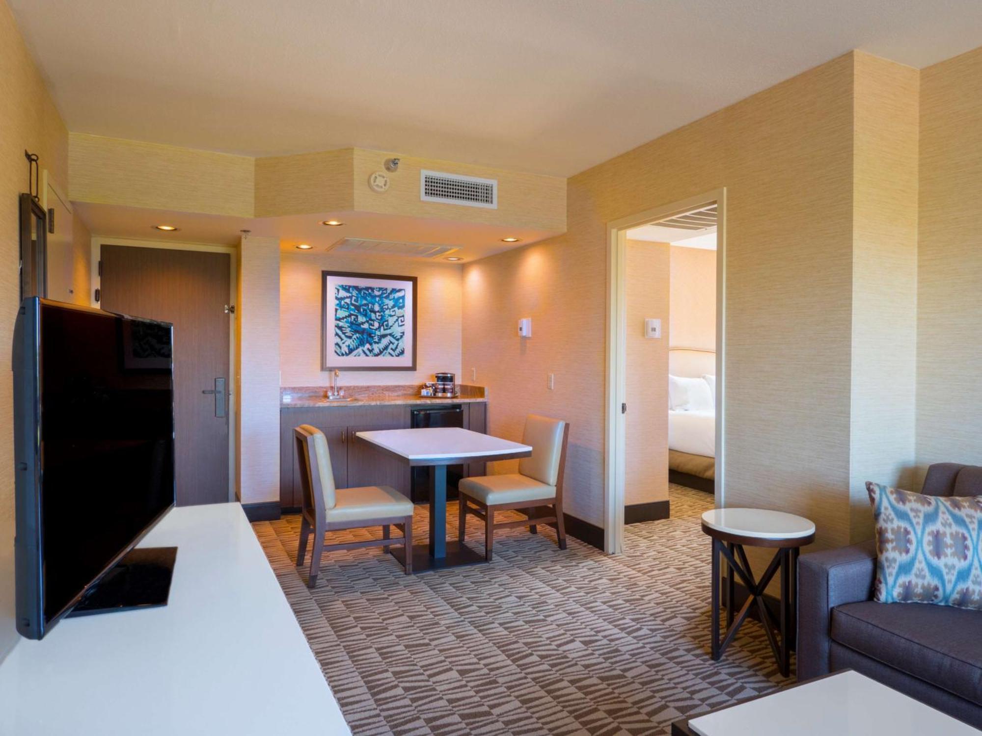 Hilton Phoenix Airport Екстериор снимка